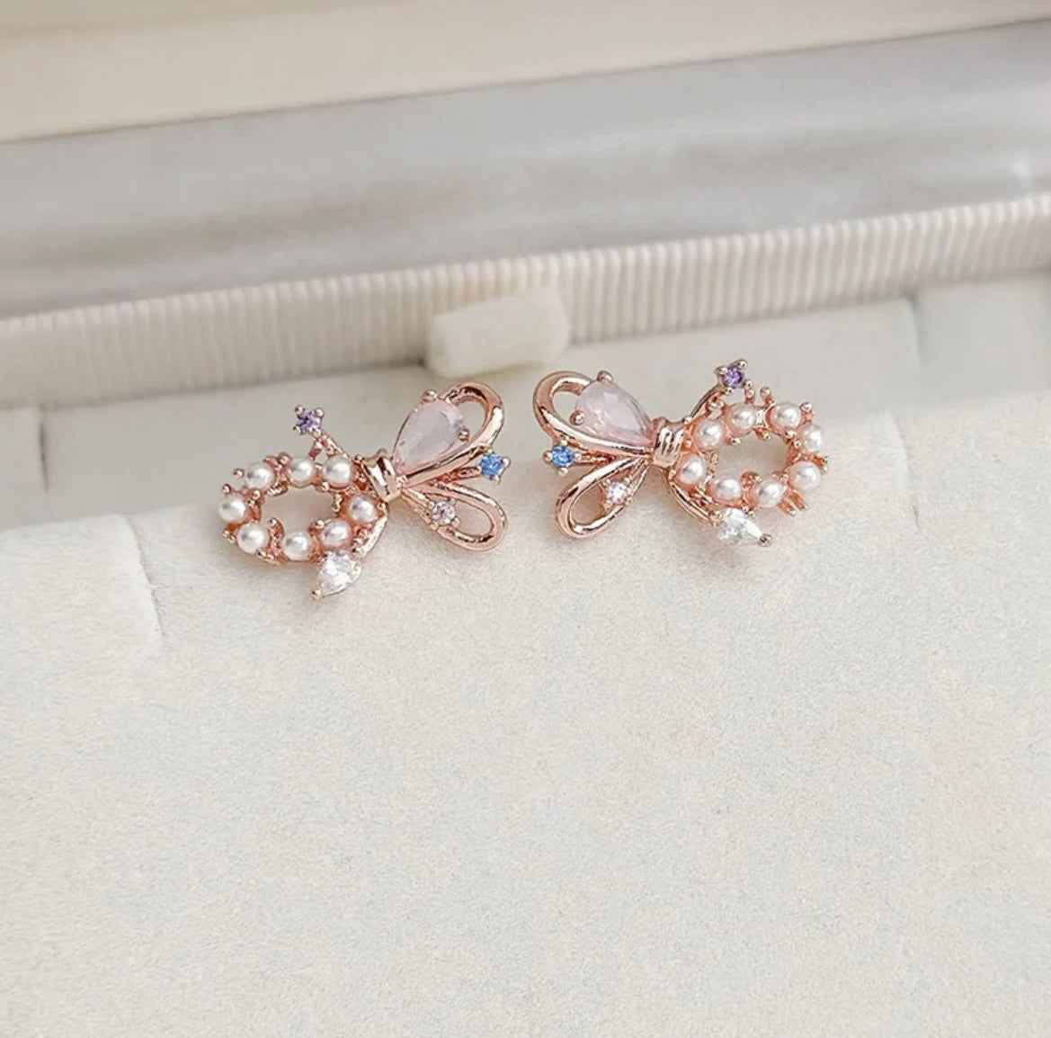 Exquisite Delicate Bowknot Earrings