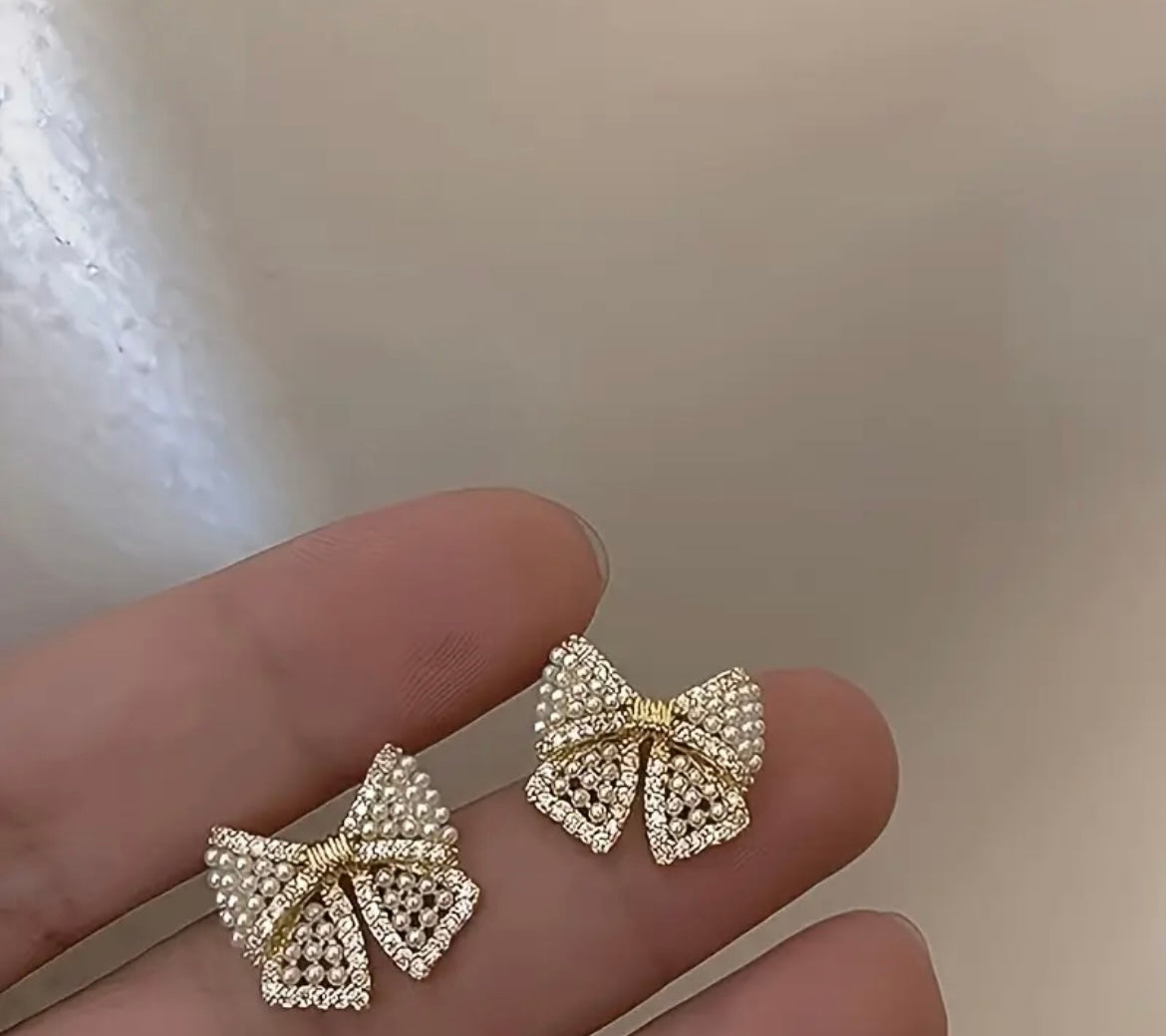 Elegant Bow Pearl & Crystal Studs