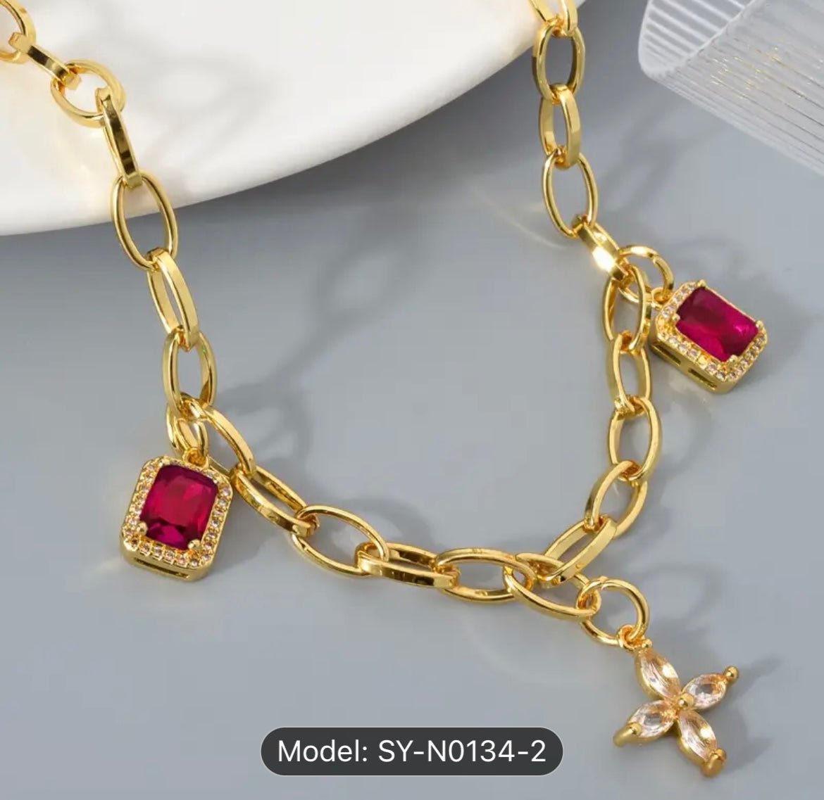 Charm Necklace Sparkling Clover & Red Zirconia Geometric Charms, Exquisite Vintage 18K Gold Plated - Floral Pendant - essecoco