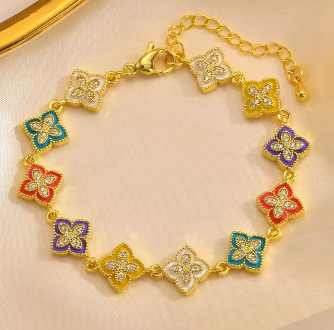 Elegant Multi Color Clover Bracelet