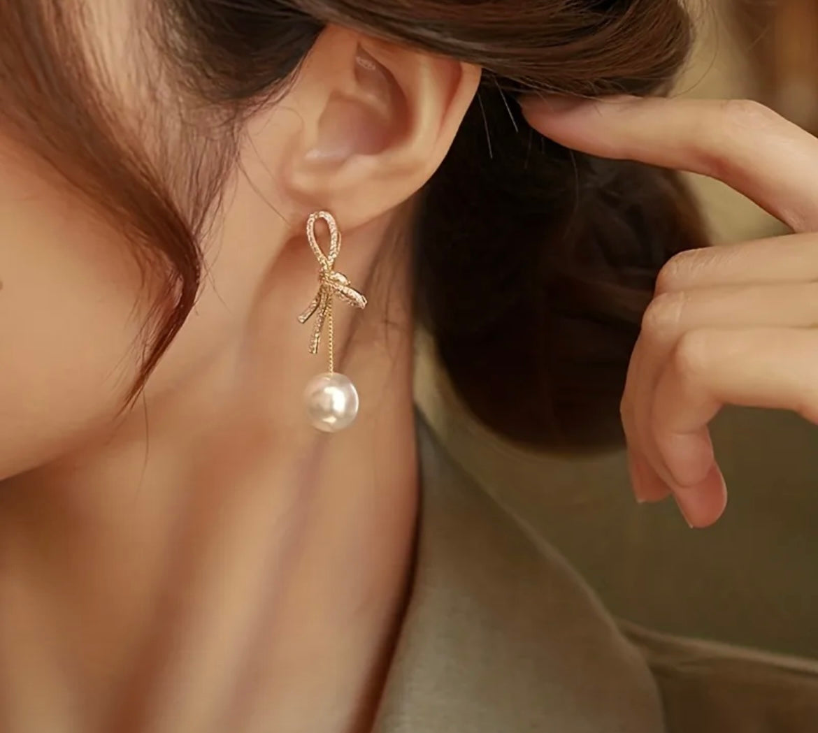 Exquisite Bow Bead Dangling Earrings For Women