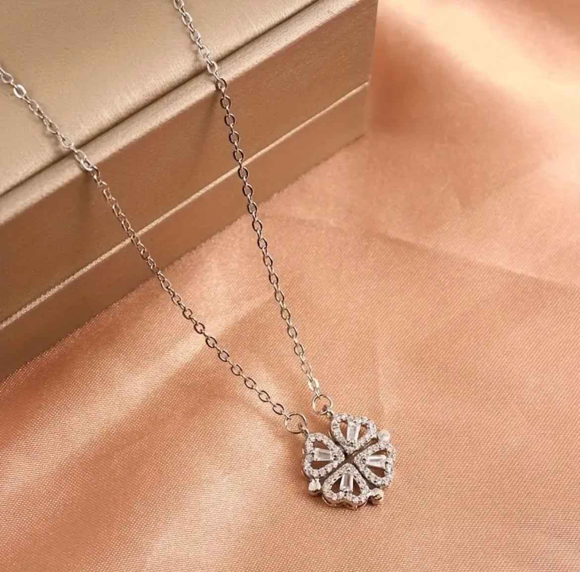 Silver Exquisite CZ Four-Leaf Pendant Necklace