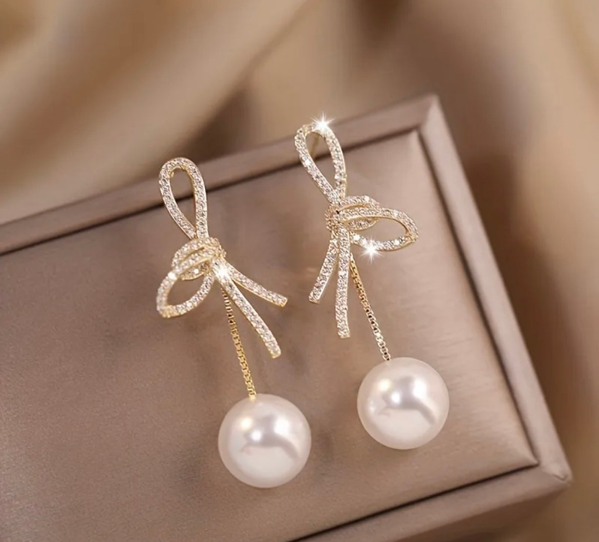 Exquisite Bow Bead Dangling Earrings For Women