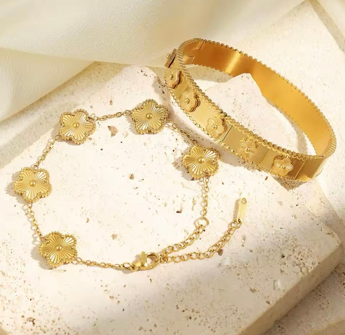 18K Gold Plated Clover Bangle Bracelet