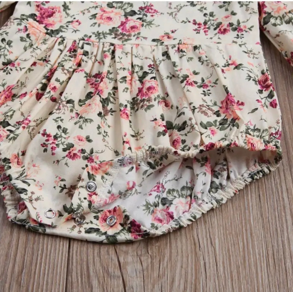 Floral Ruffle Collar Baby Girl Romper 9-12 mo
