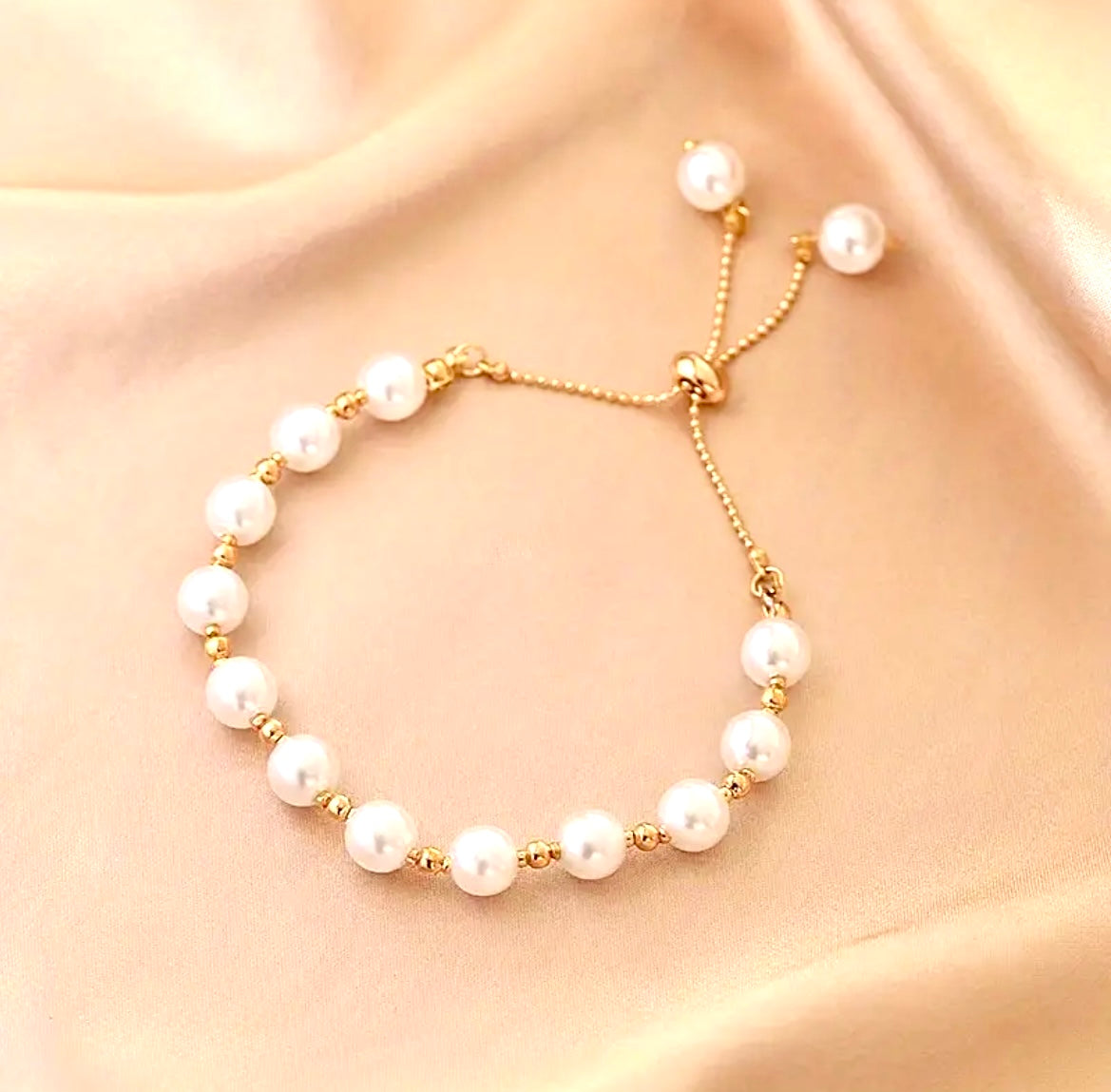 Adjustable Faux Pearl Bracelet - Bow Bracelets - essecoco