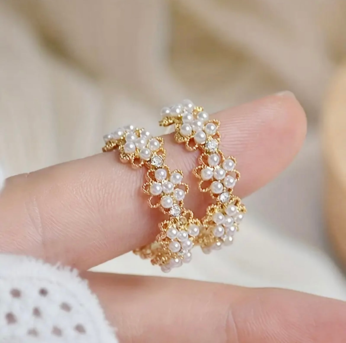 Pearl Daisy Flower Hoop Earrings Inlay - Pearl Hoop Earrings - essecoco