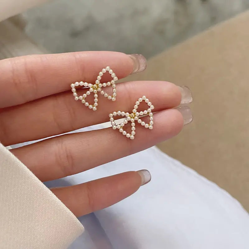 Retro Hollow Bow Pearl Beaded Stud Earrings - Pearl Earrings - essecoco
