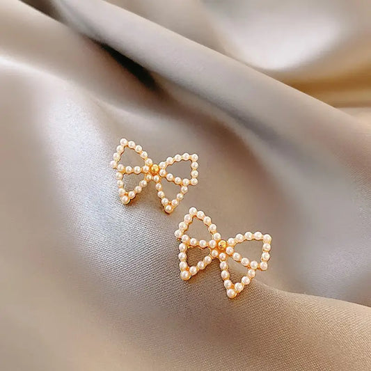 Retro Hollow Bow Pearl Beaded Stud Earrings - Pearl Earrings - essecoco