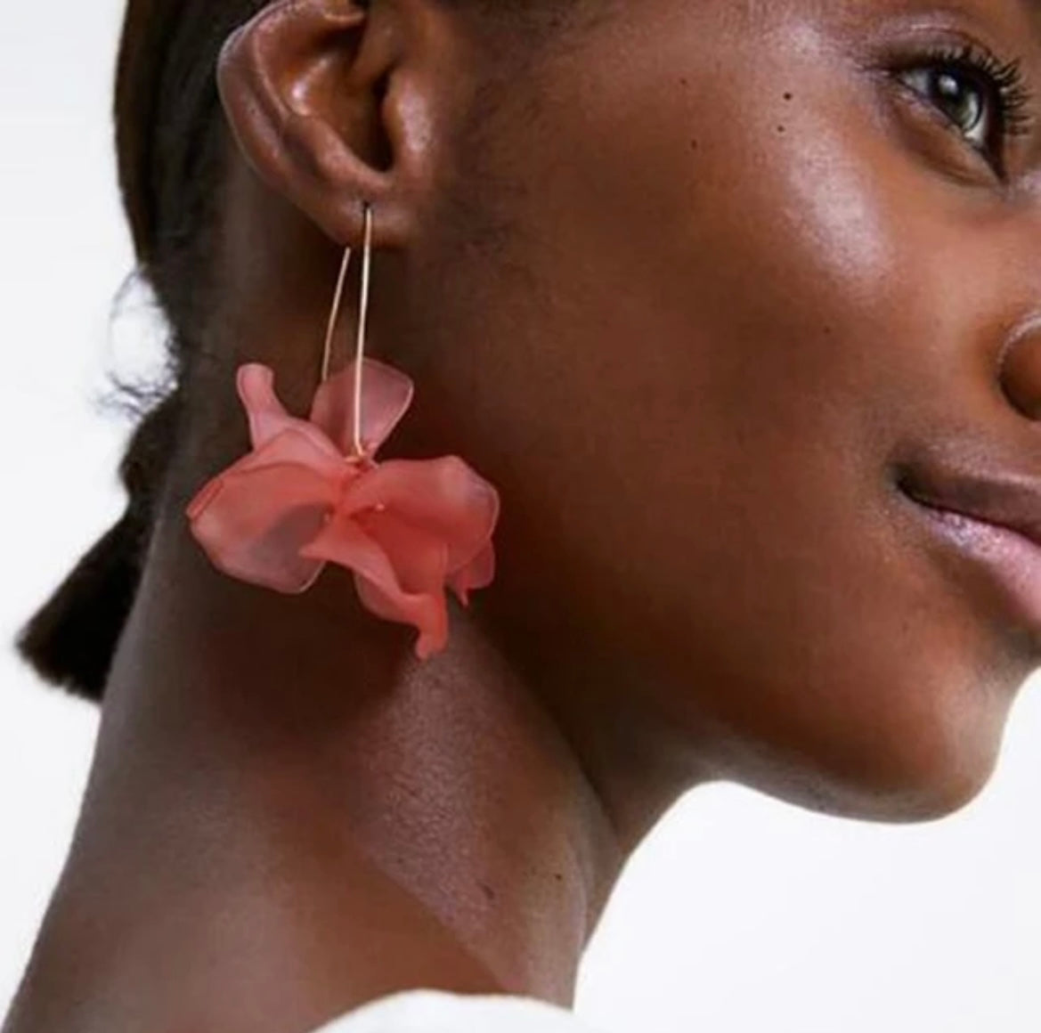 Bold Coral Floral Earrings - Flower Pearl Earrings - essecoco