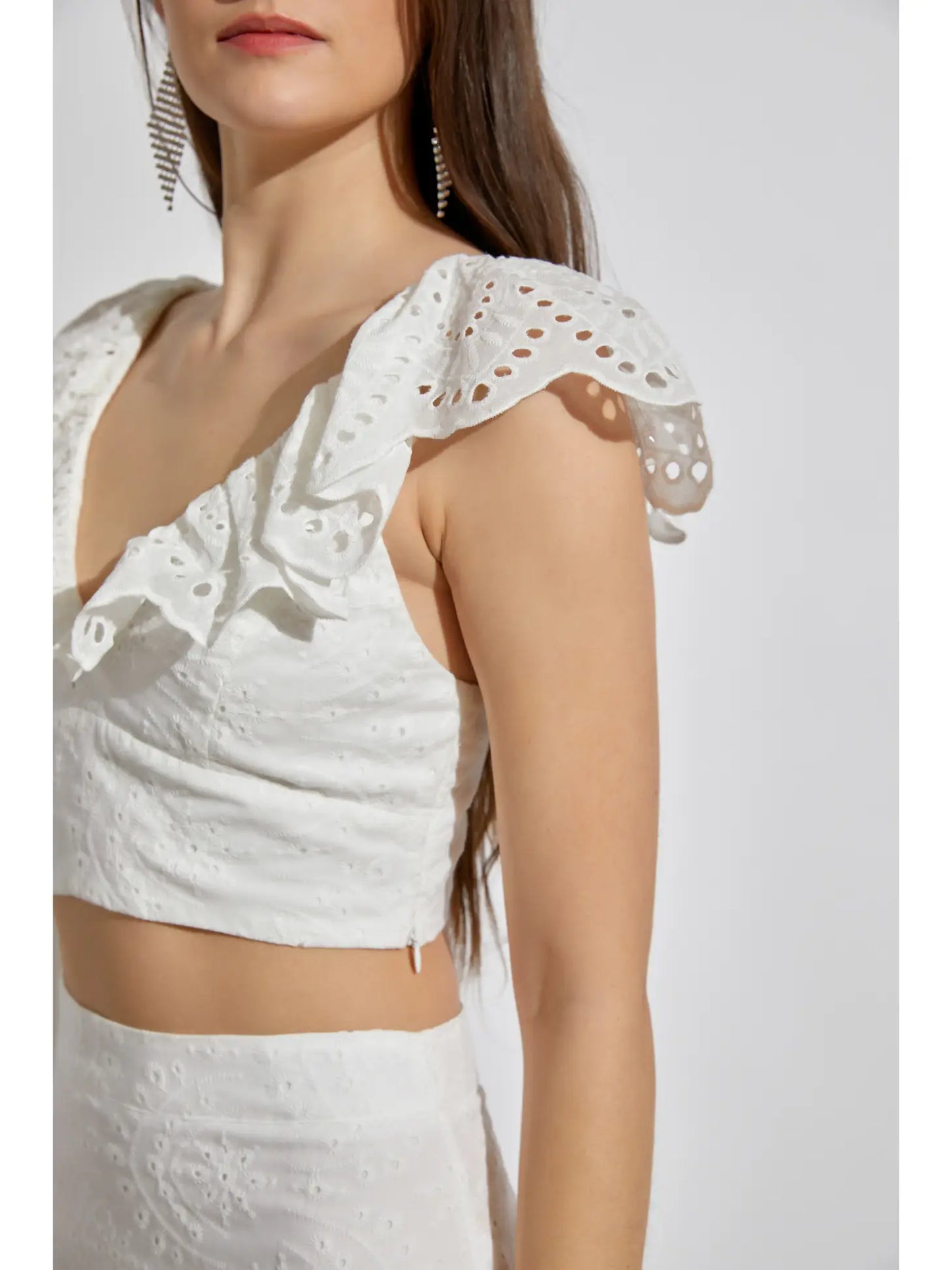 Ava Eyelet Ruffle Crop Top - Crop Top - essecoco