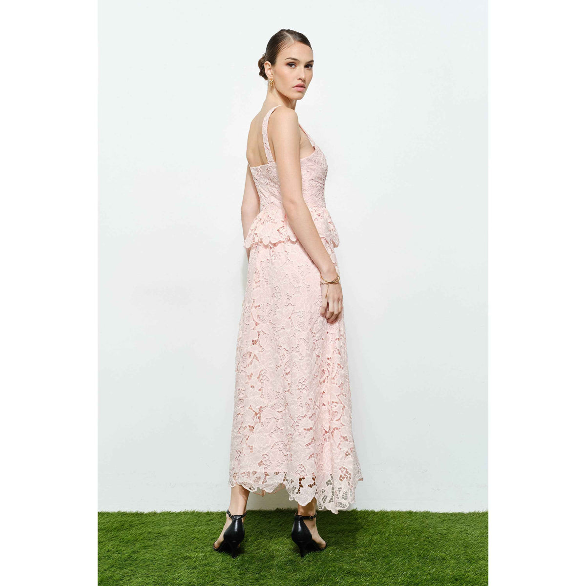 Romantic Floral Lace Sleeveless Maxi Dress