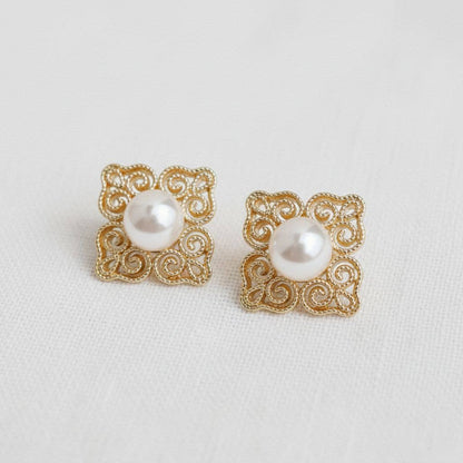 Cloud Pearl Stud Earrings - Earrings - essecoco