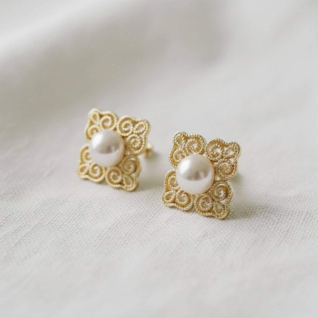 Cloud Pearl Stud Earrings - Earrings - essecoco